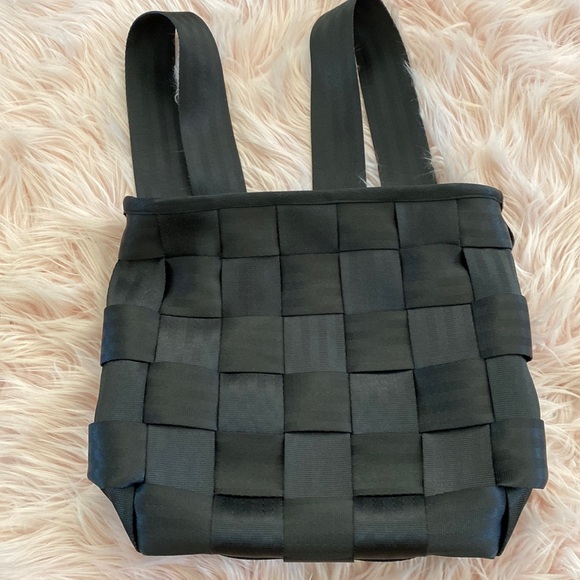 Harveys Original Seatbelt Bag Backpack 